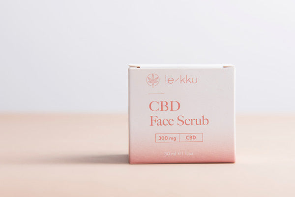 CBD Andlitsskrúbbur (300mg CBD) frá Lekku